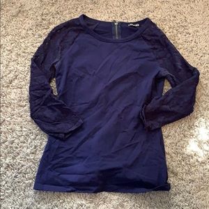 Lace sleeve express blouse